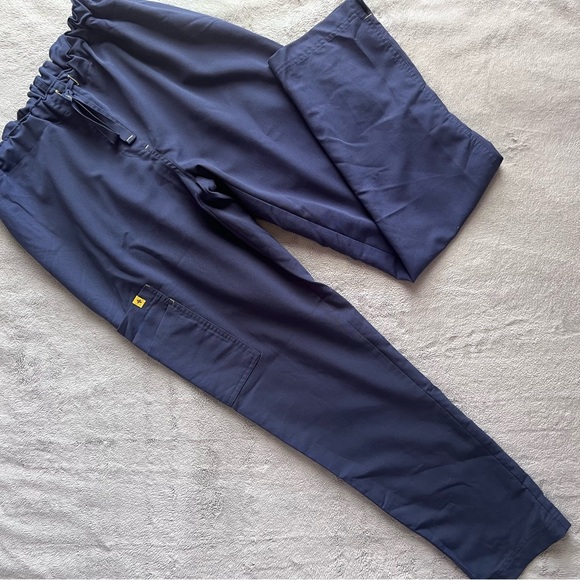 FIGS Relaxed Fit Stretchy Elastic Drawstring Cargo Pull-On Scrub Pants Navy Blue - Picture 1 of 15